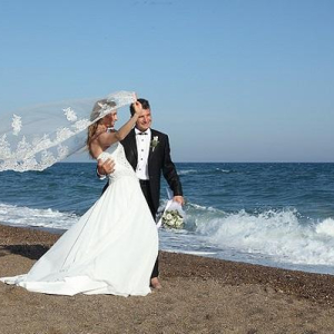 Прогулка на теплоходе между церемонией в Загсе и банкетом Прогулка на теплоходе между церемонией в Загсе и банкетом